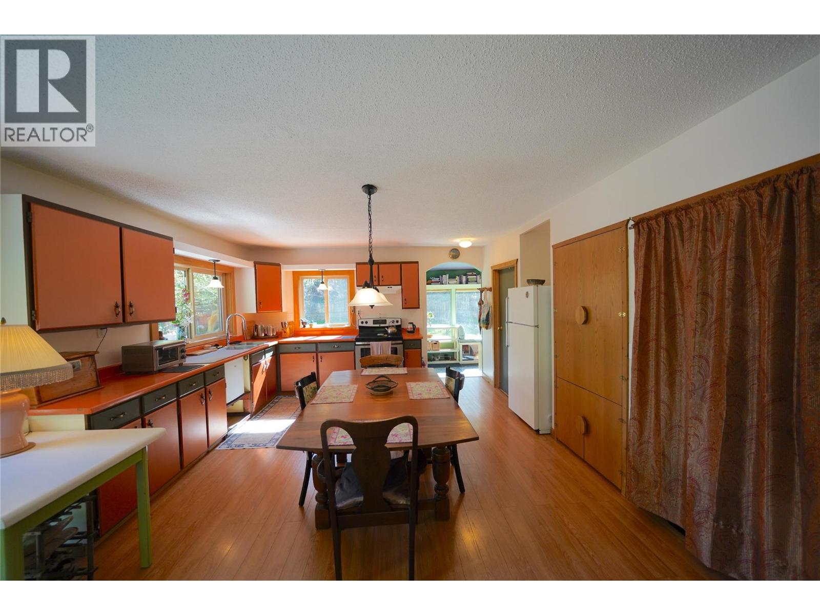281 Iwanik Road, Procter