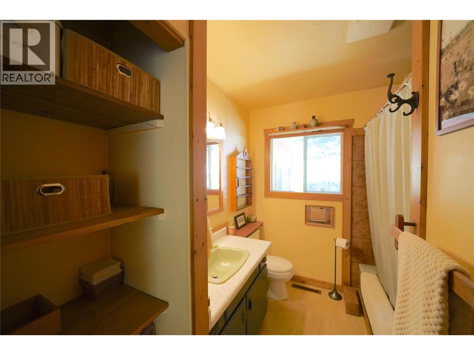 281 Iwanik Road, Procter