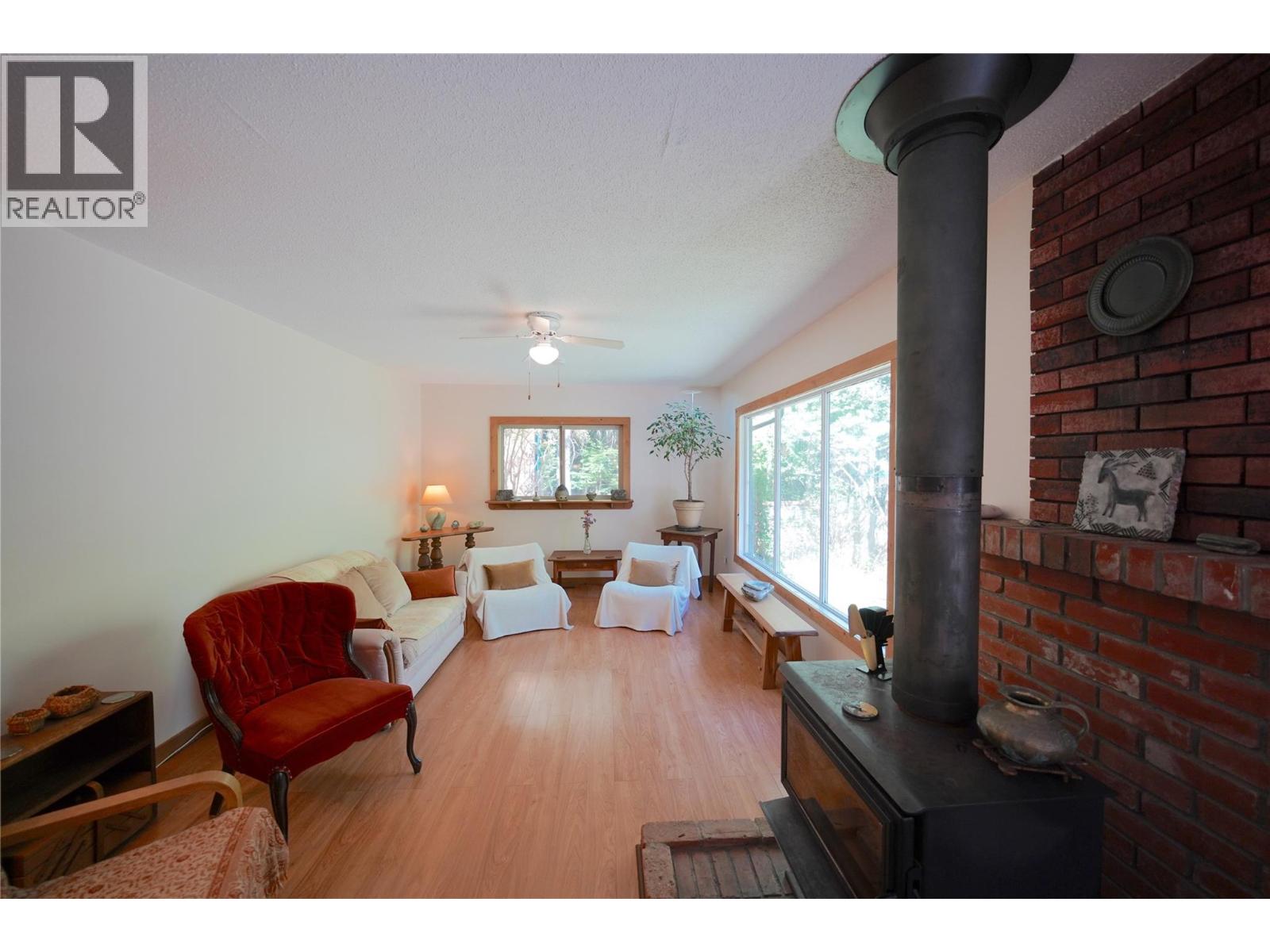 281 Iwanik Road, Procter