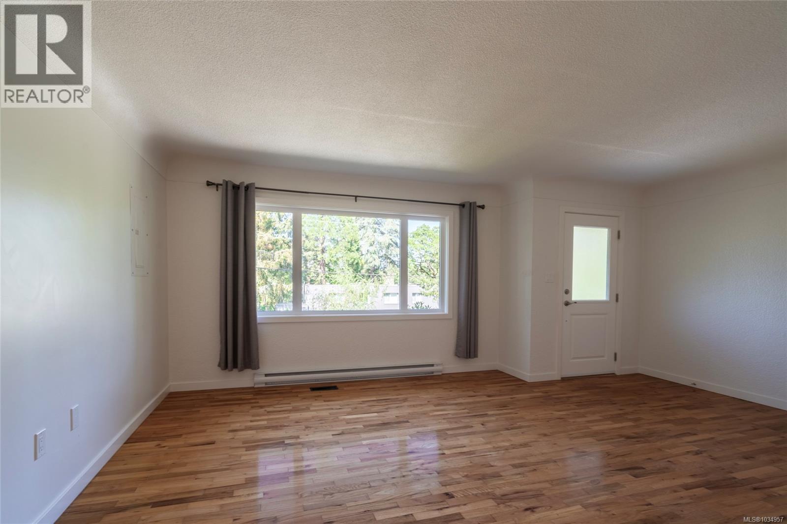 875 Gladiola Ave - Image 3