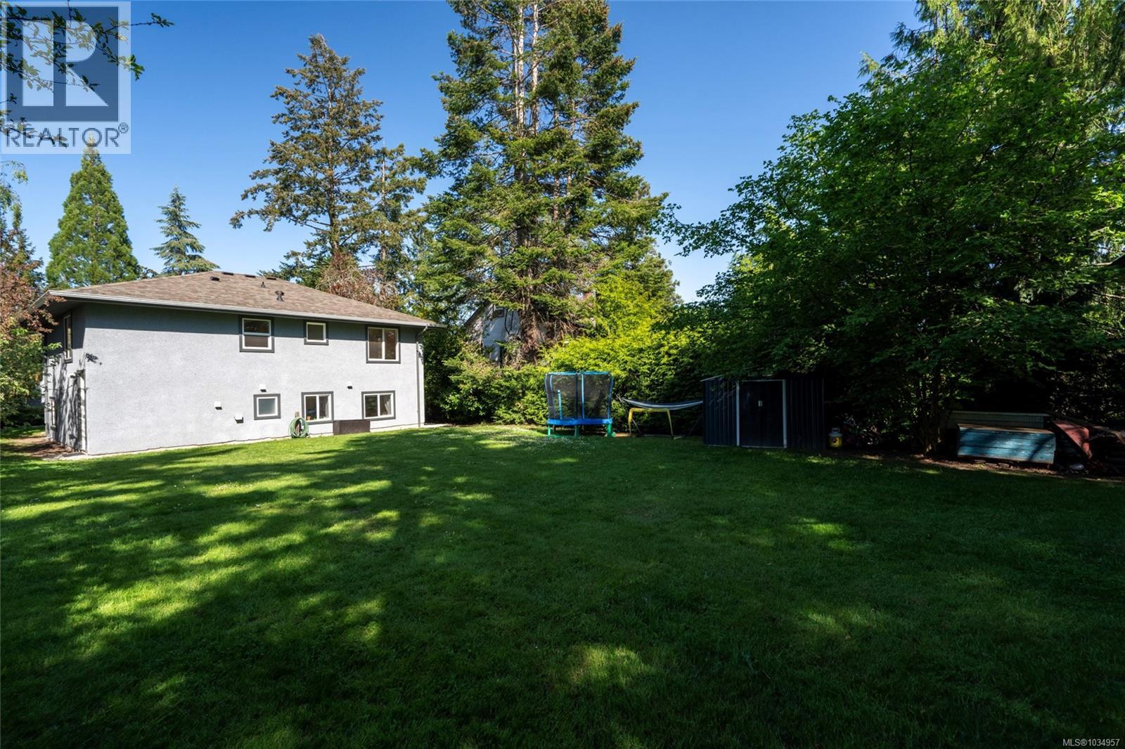875 Gladiola Ave - 31