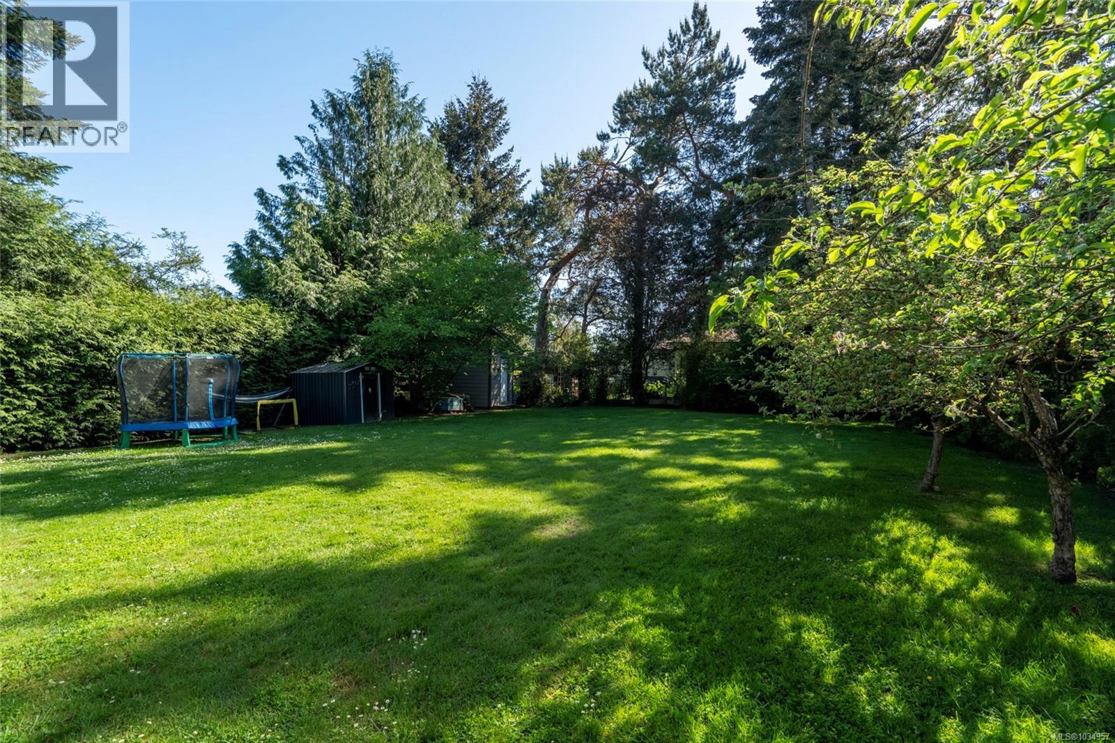 875 Gladiola Ave - 32