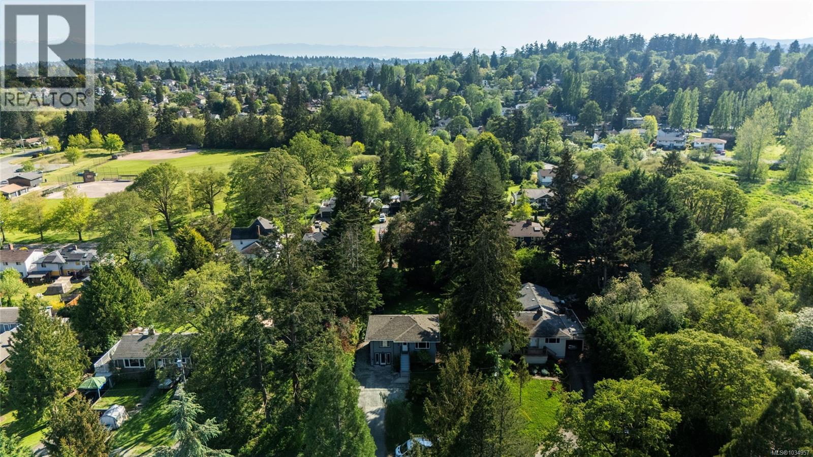875 Gladiola Ave - 35