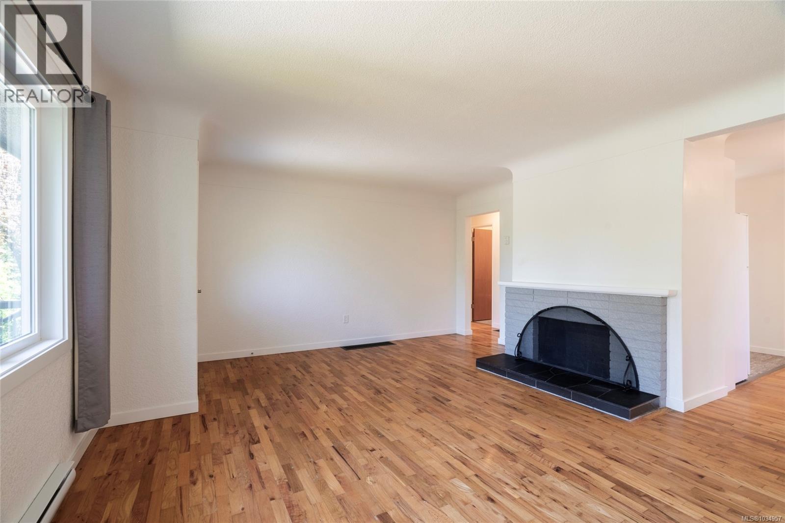875 Gladiola Ave - 4