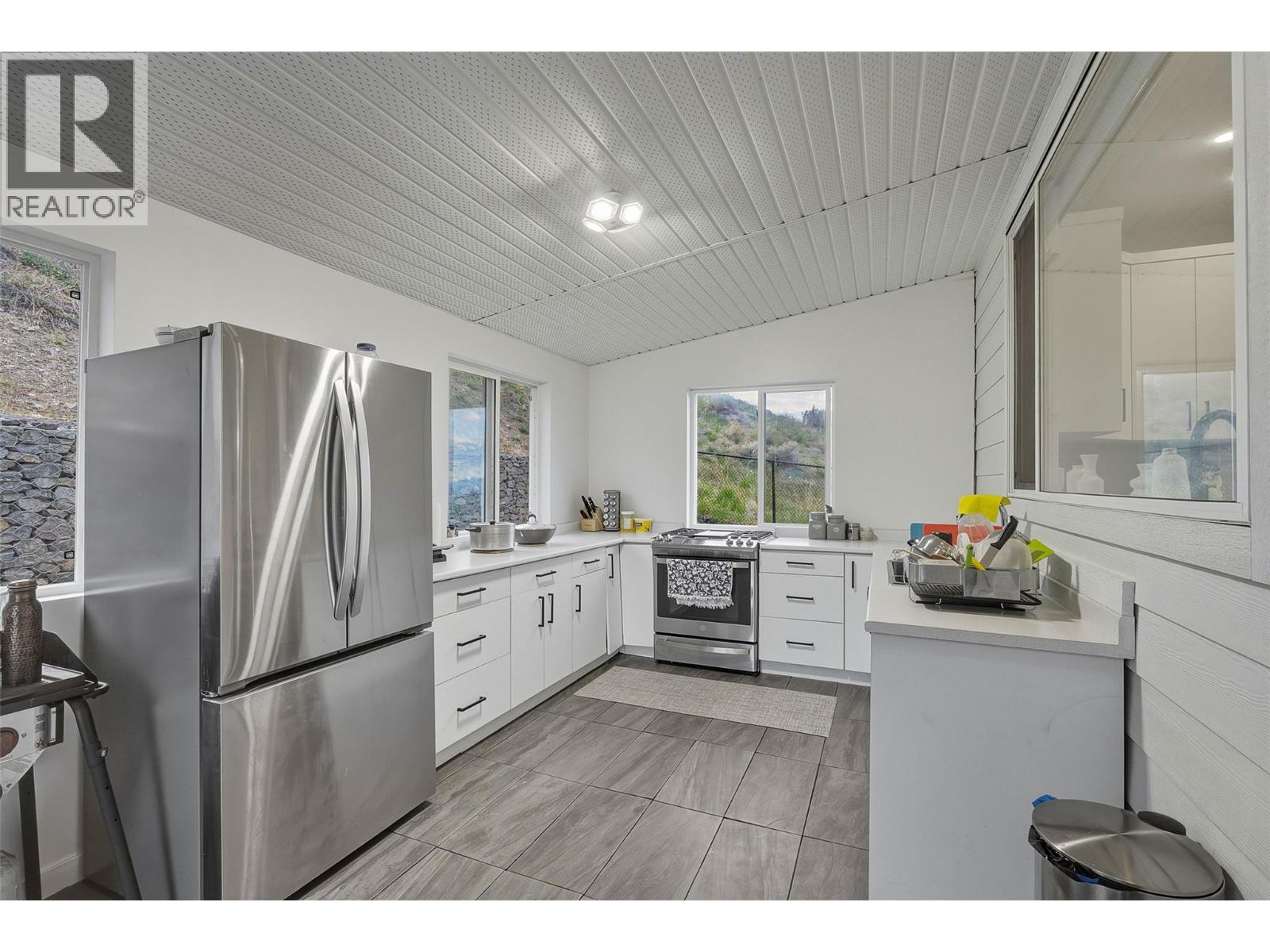 2405 TALBOT Place - 17