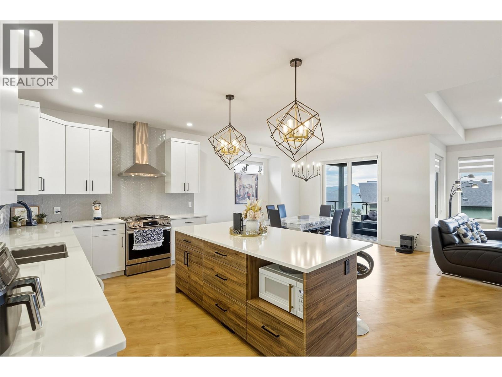 2405 TALBOT Place - 13