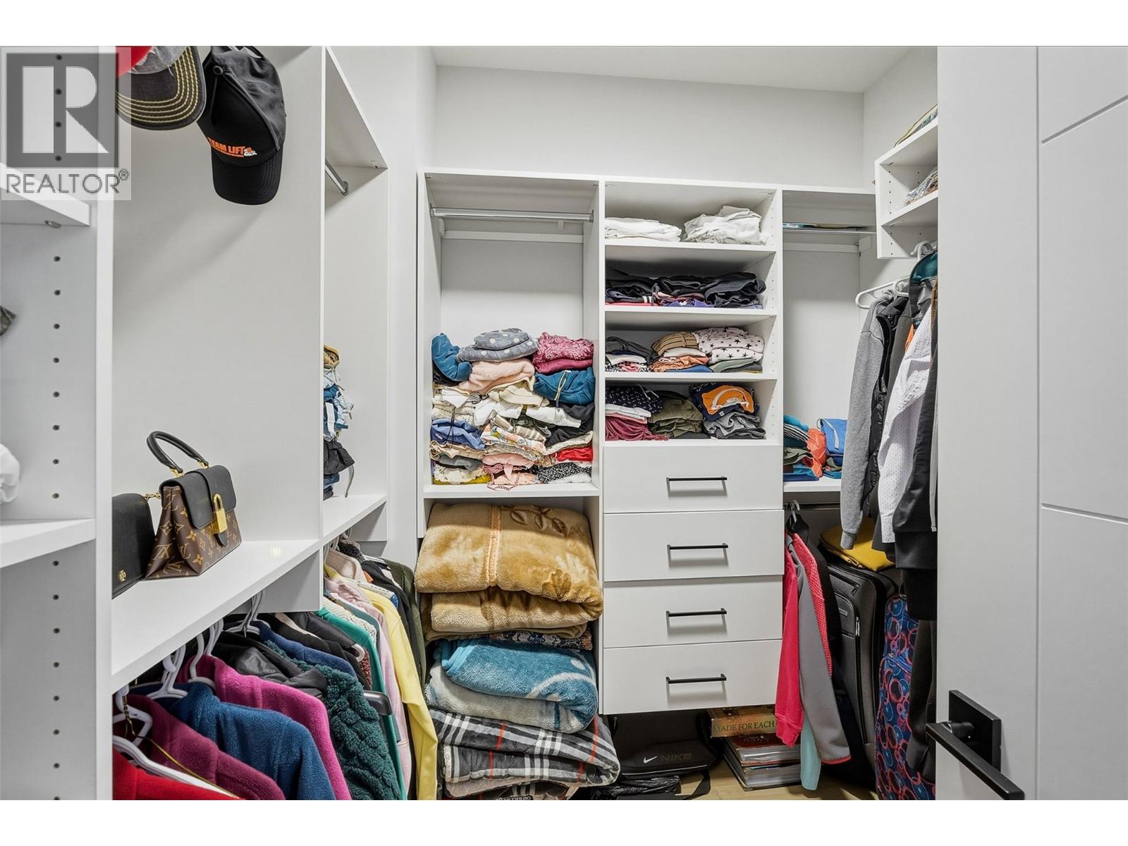 2405 TALBOT Place - 28