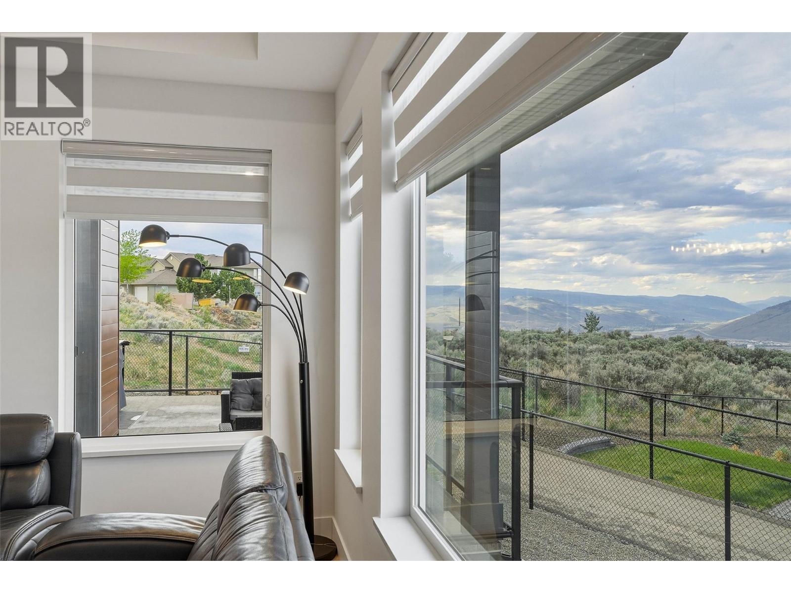 2405 TALBOT Place - 21