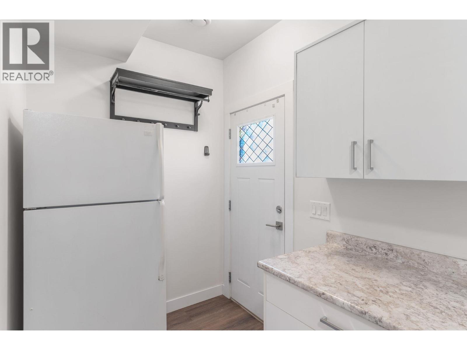 2604 Paramount Drive - 33
