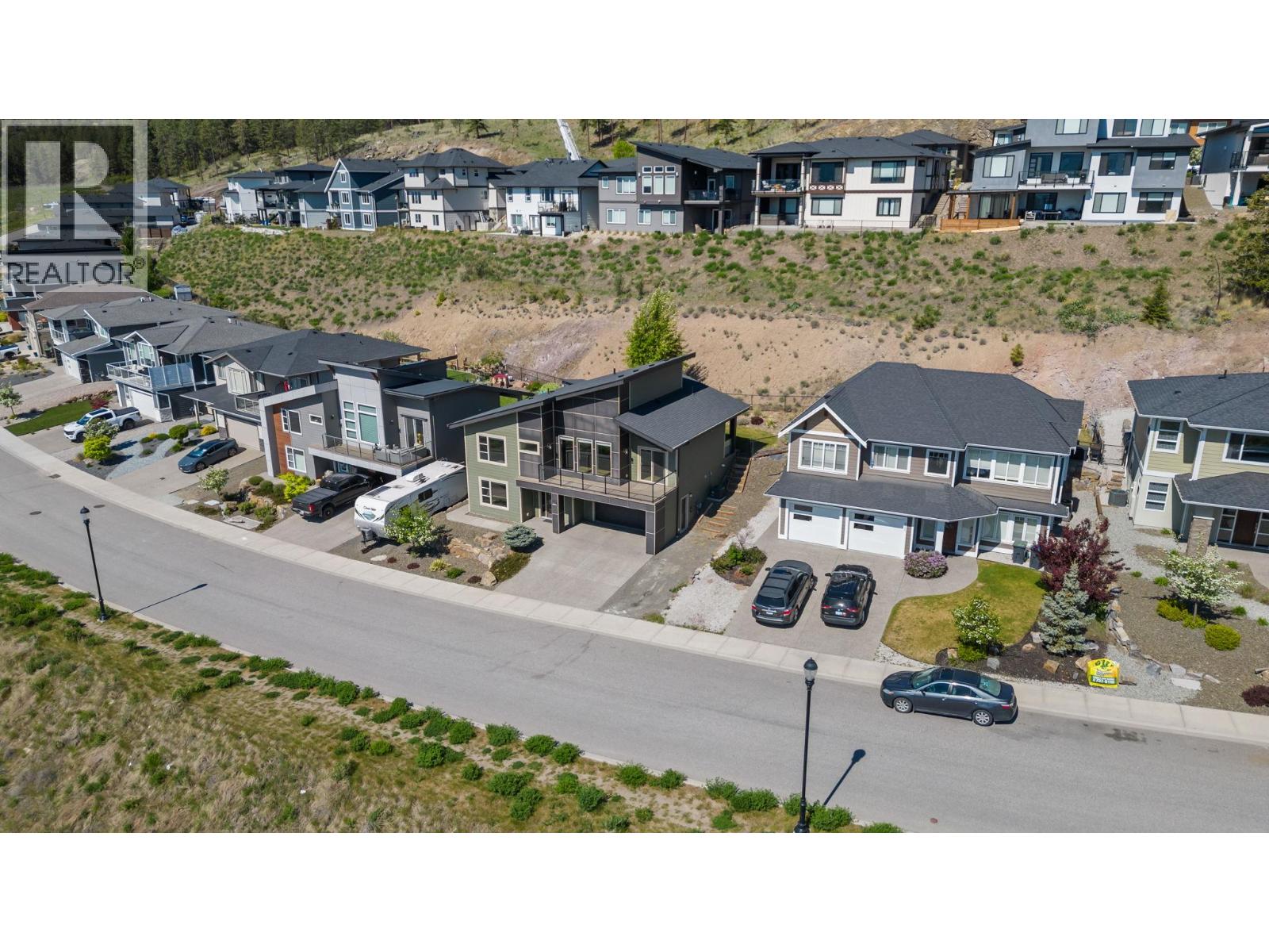 2604 Paramount Drive - 39