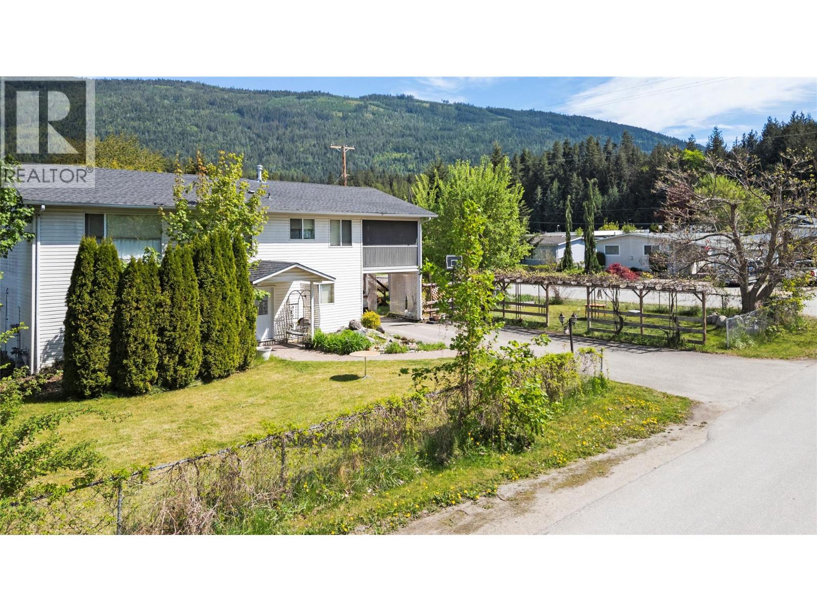  7020 51 Street Northeast, Salmon Arm