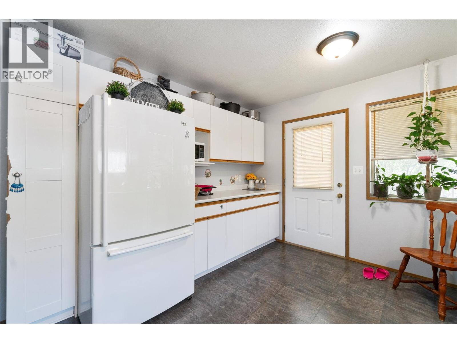  7020 51 Street Northeast, Salmon Arm