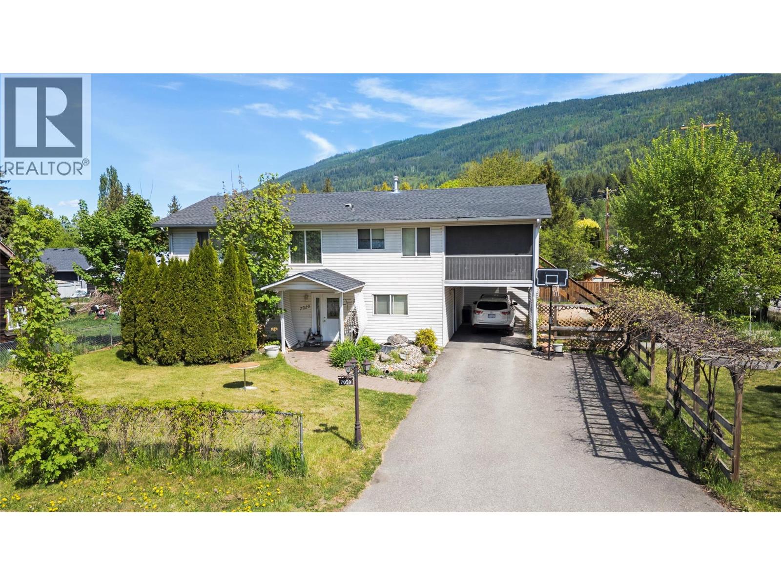  7020 51 Street Northeast, Salmon Arm