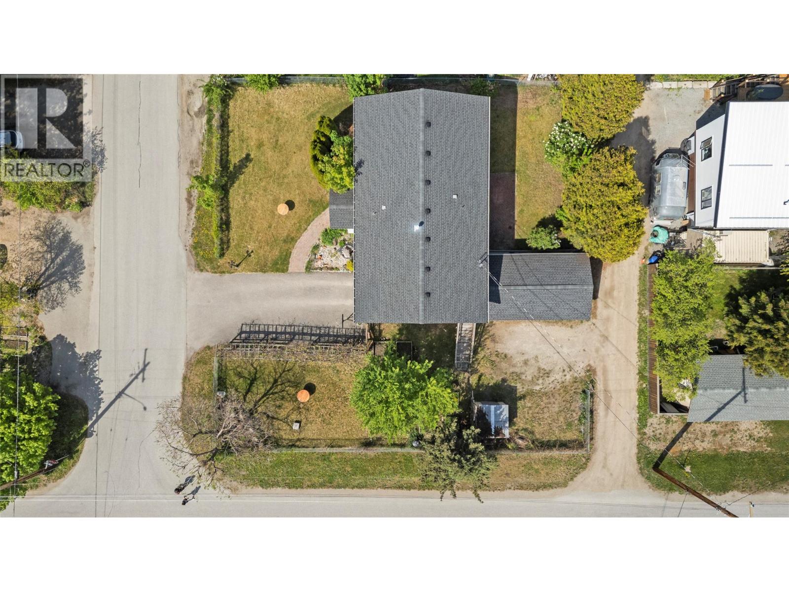  7020 51 Street Northeast, Salmon Arm