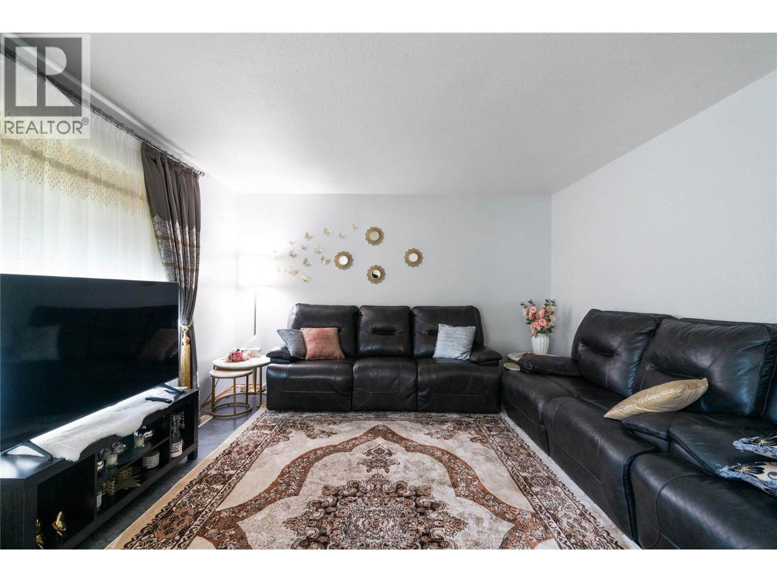  7020 51 Street Northeast, Salmon Arm