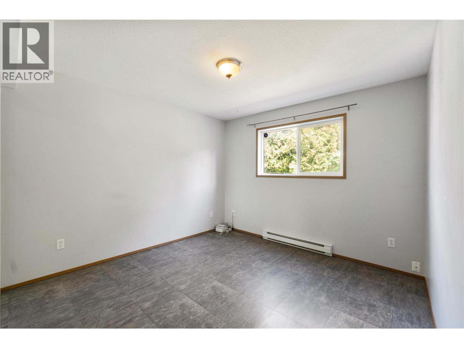 7020 51 Street NE - 43
