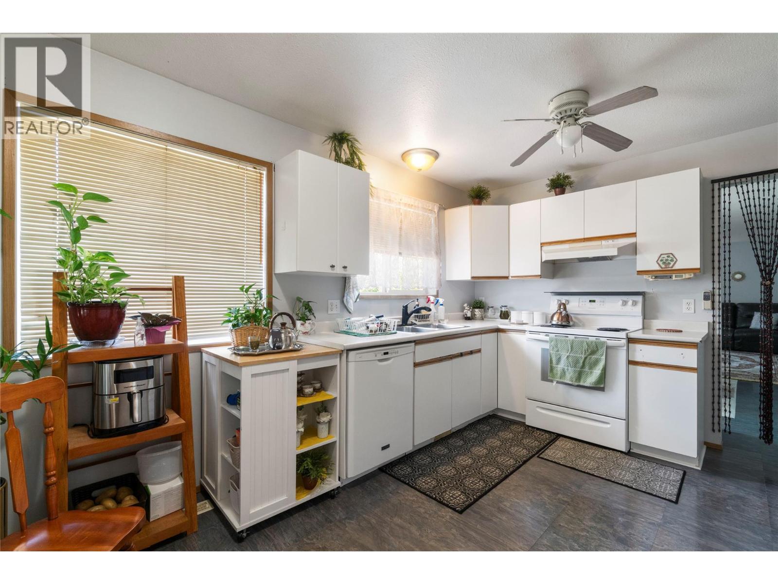  7020 51 Street Northeast, Salmon Arm