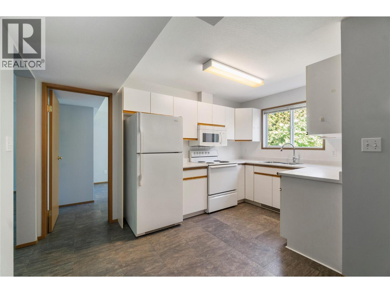 7020 51 Street NE - 40