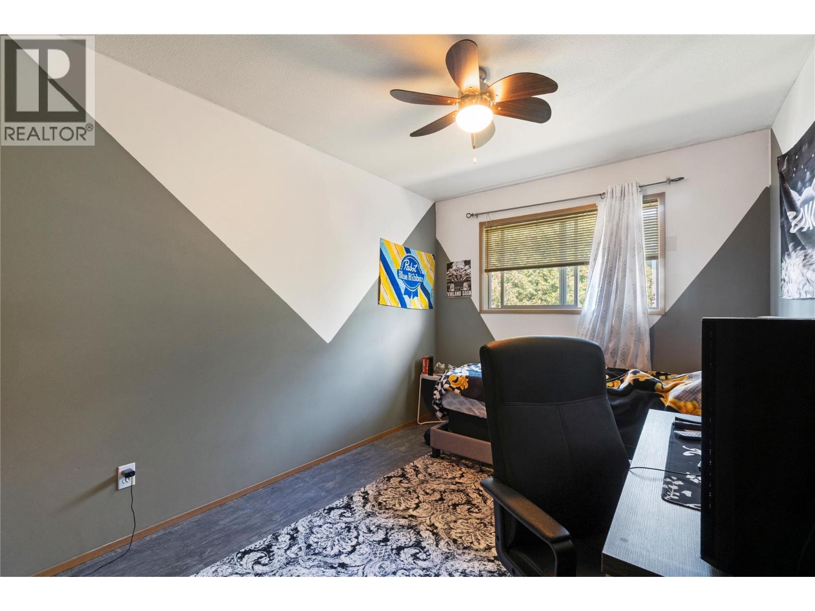 7020 51 Street NE - 33
