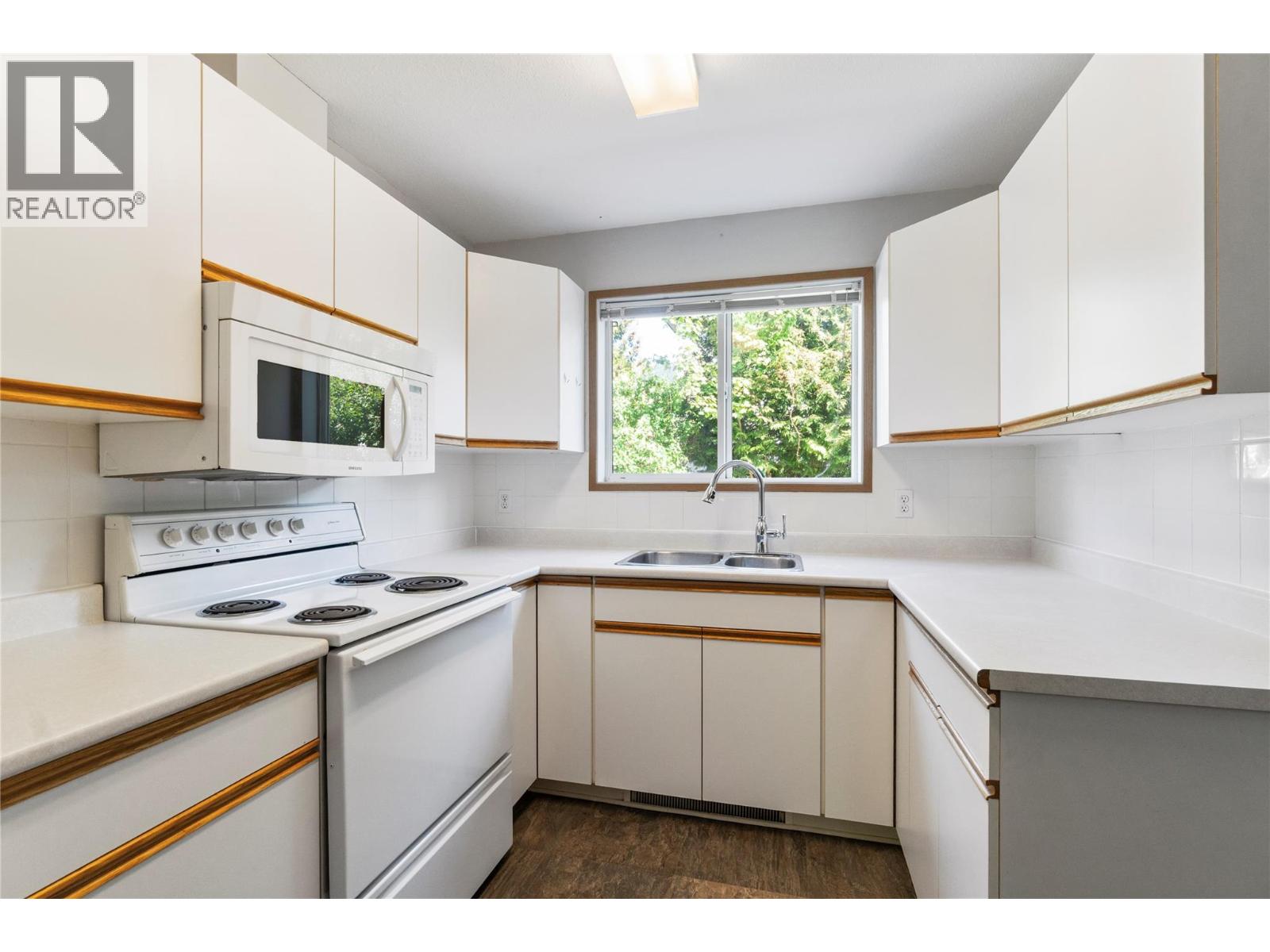7020 51 Street NE - 41