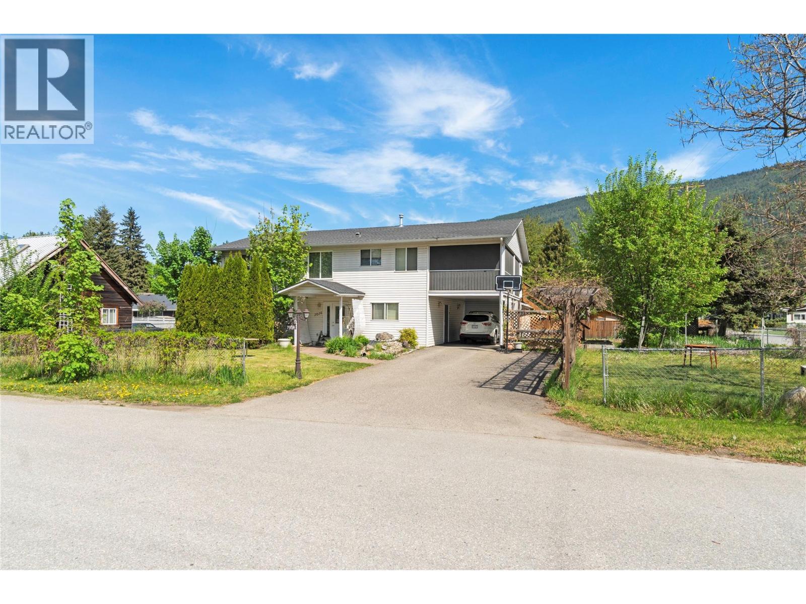  7020 51 Street Northeast, Salmon Arm