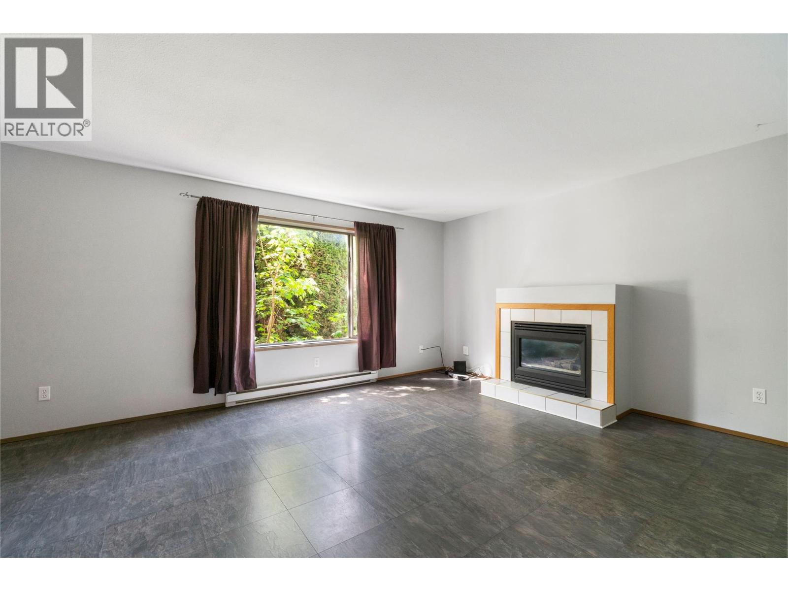  7020 51 Street Northeast, Salmon Arm
