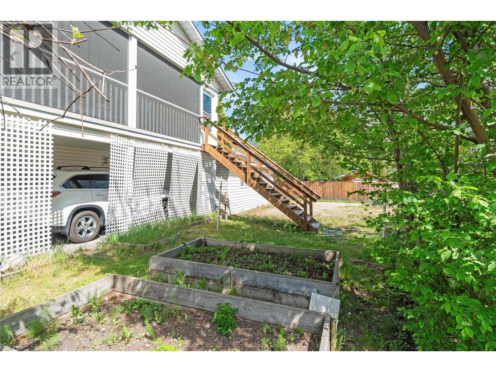  7020 51 Street Northeast, Salmon Arm