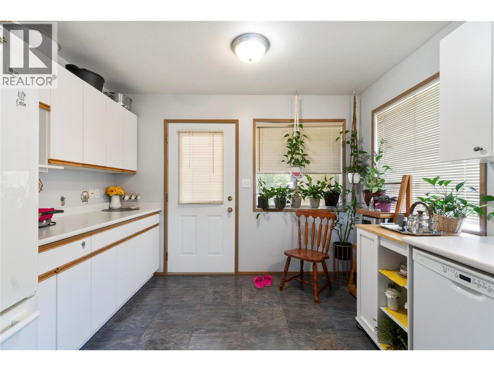  7020 51 Street Northeast, Salmon Arm
