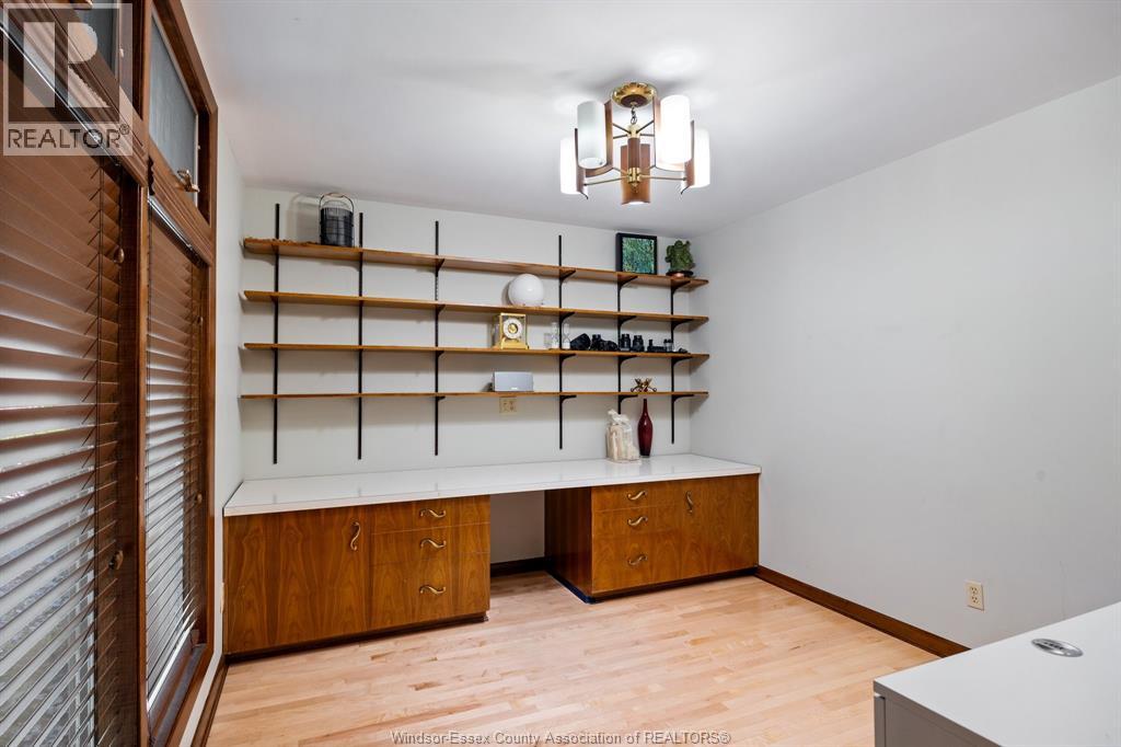 3760 VICTORIA BOULEVARD - 15