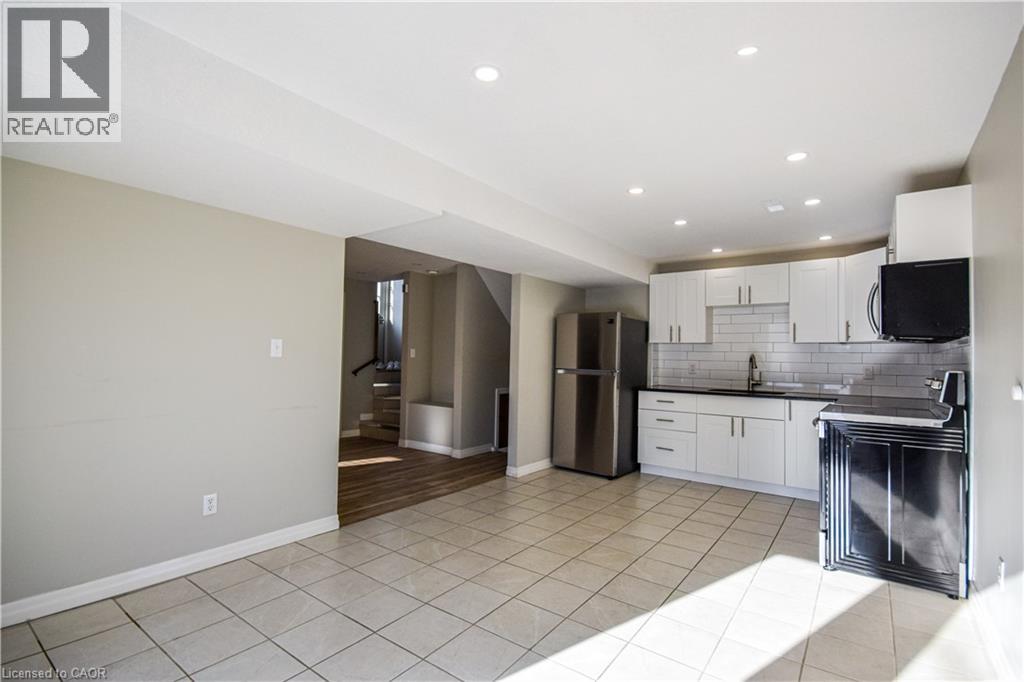 31 KEEWATIN Avenue Unit# 2, Kitchener, Ontario, N2B3M1 — Photo 11