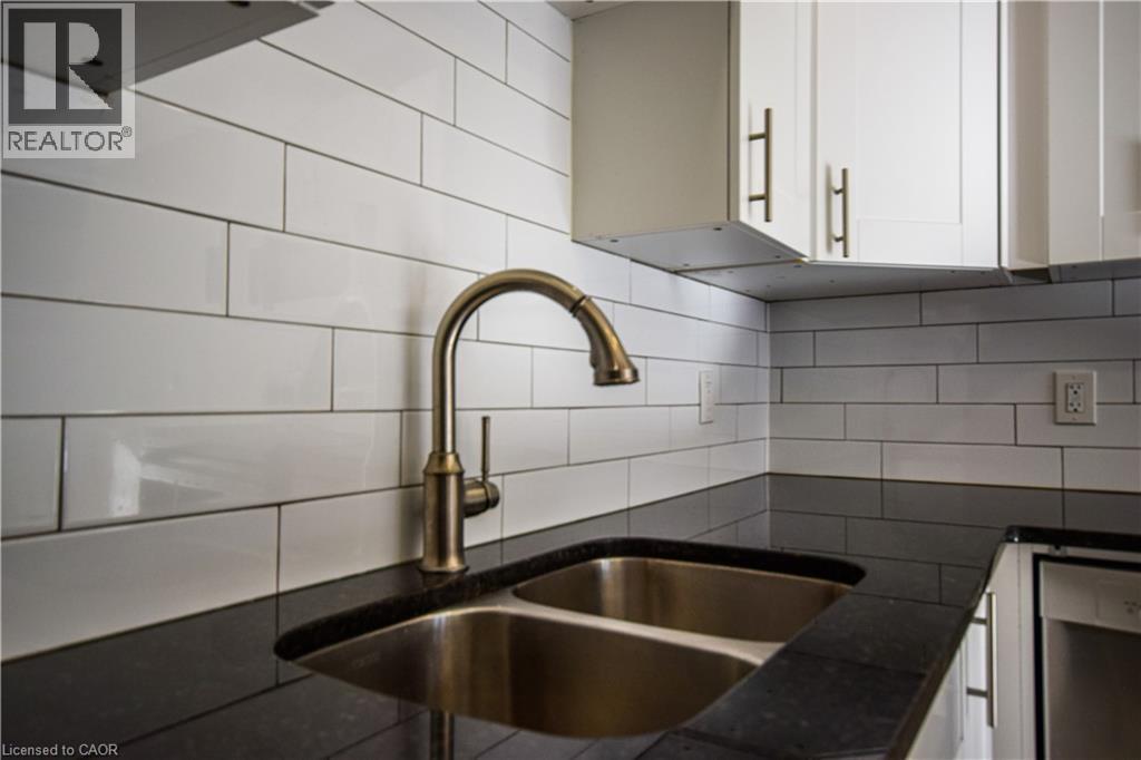 31 KEEWATIN Avenue Unit# 2, Kitchener, Ontario, N2B3M1 — Photo 15