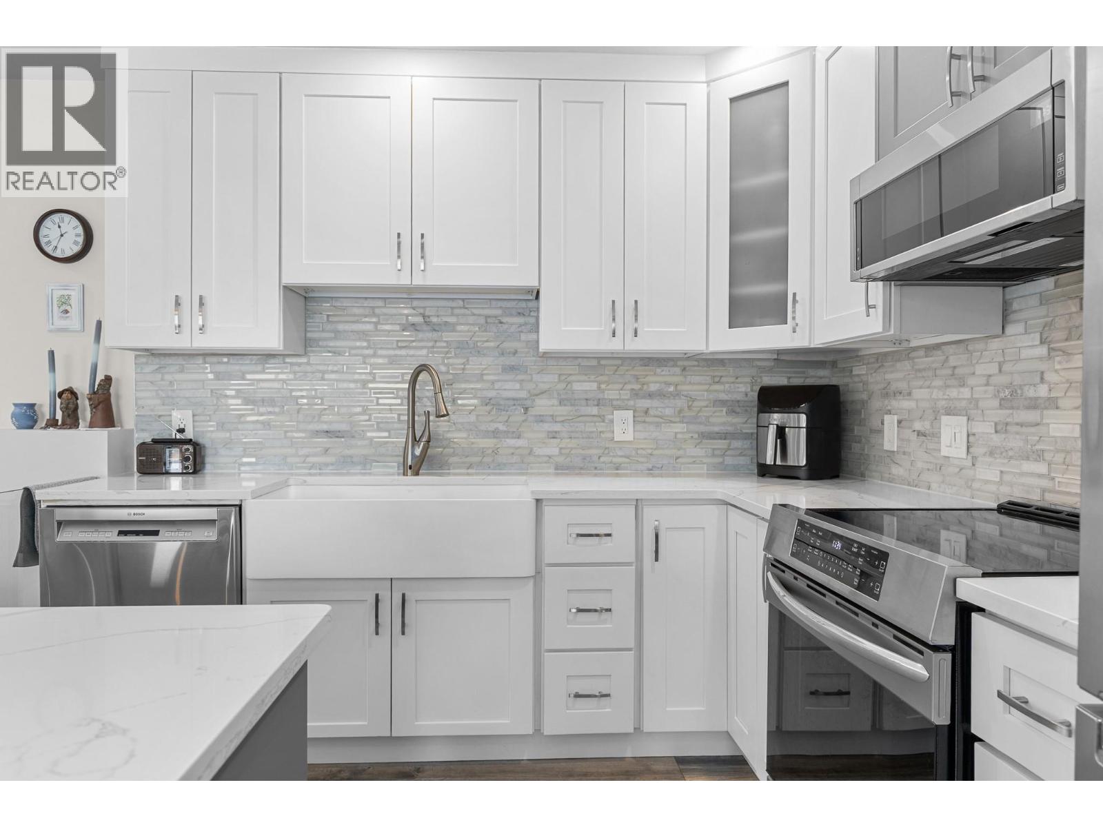 3900 14 Street - 15