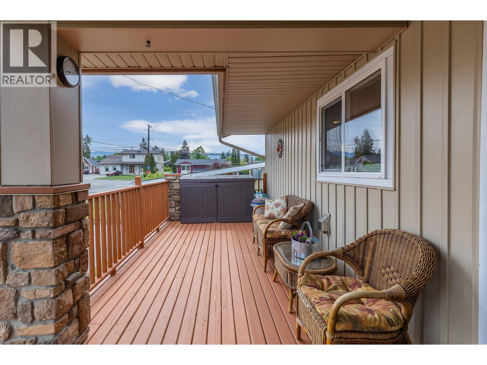 3900 14 Street - 5