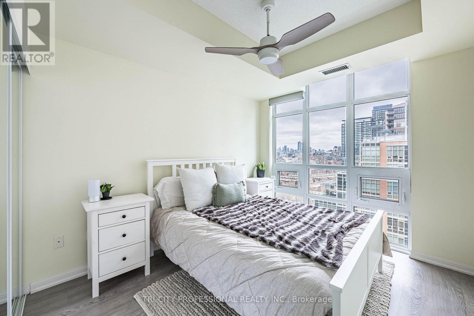 #1713 85 E LIBERTY STREET - 25