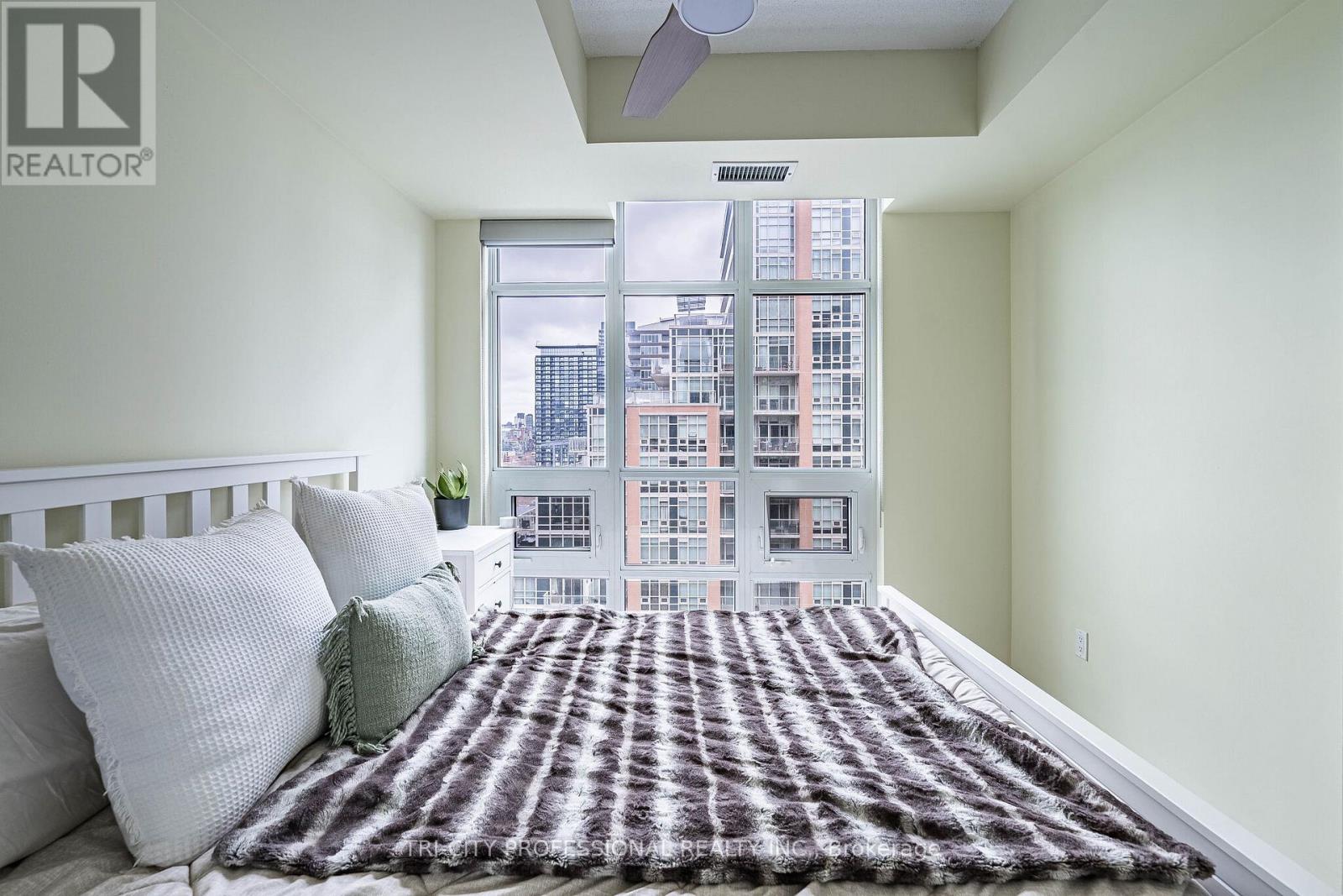#1713 85 E LIBERTY STREET - 28