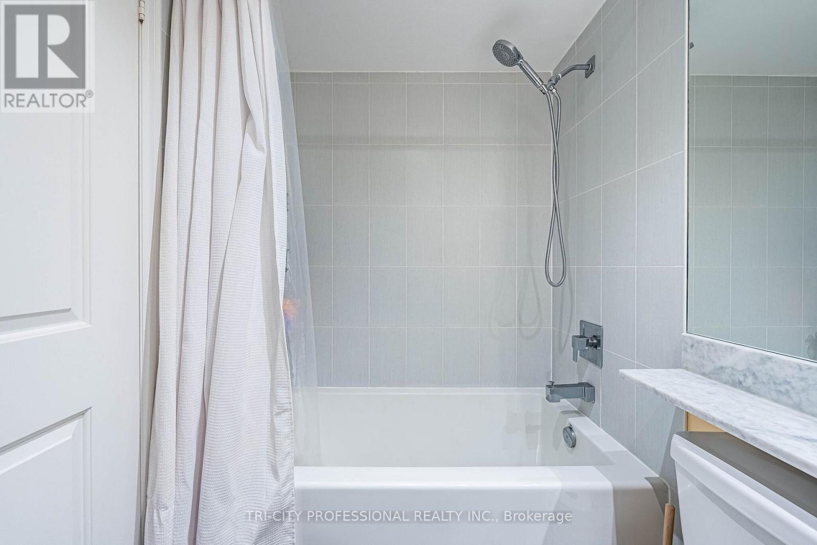 #1713 85 E LIBERTY STREET - 30