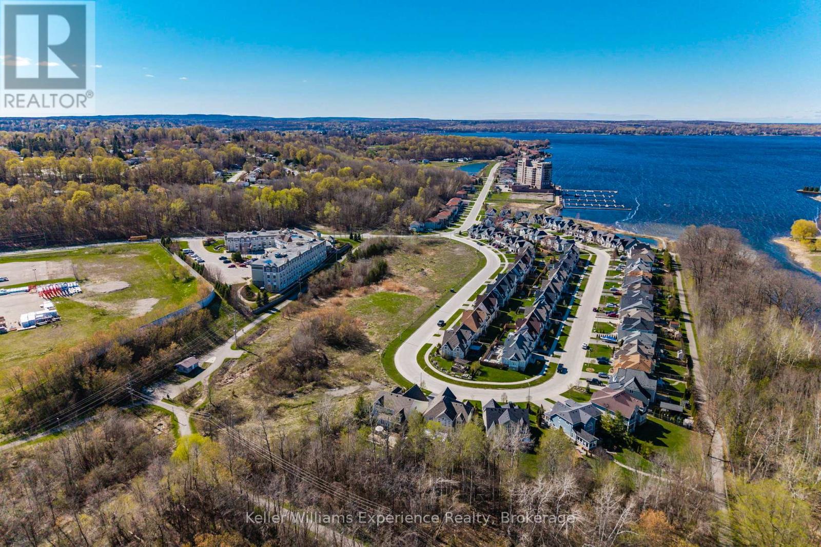 68 RIVERWALK PLACE - 40