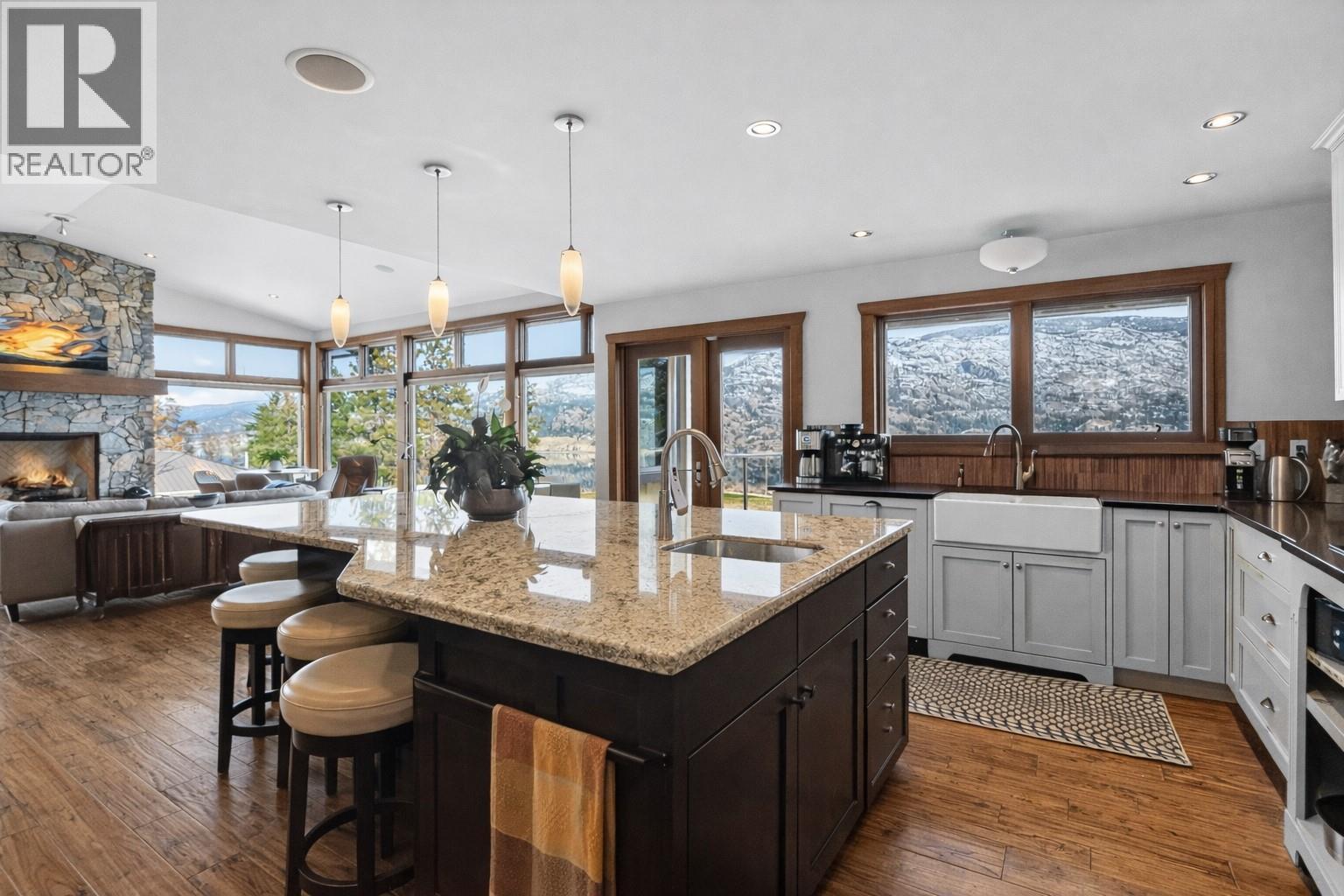 660 Pineview Drive - 11