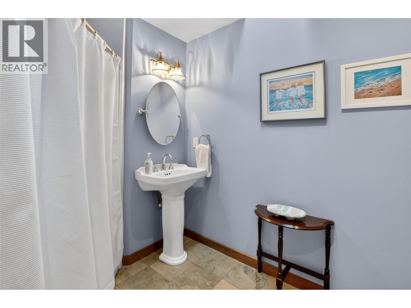 660 Pineview Drive, Kaleden
