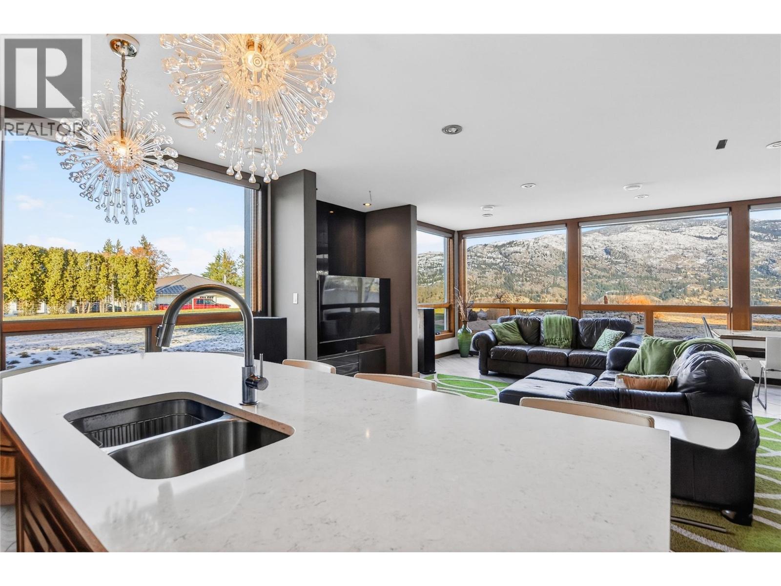 660 Pineview Drive, Kaleden