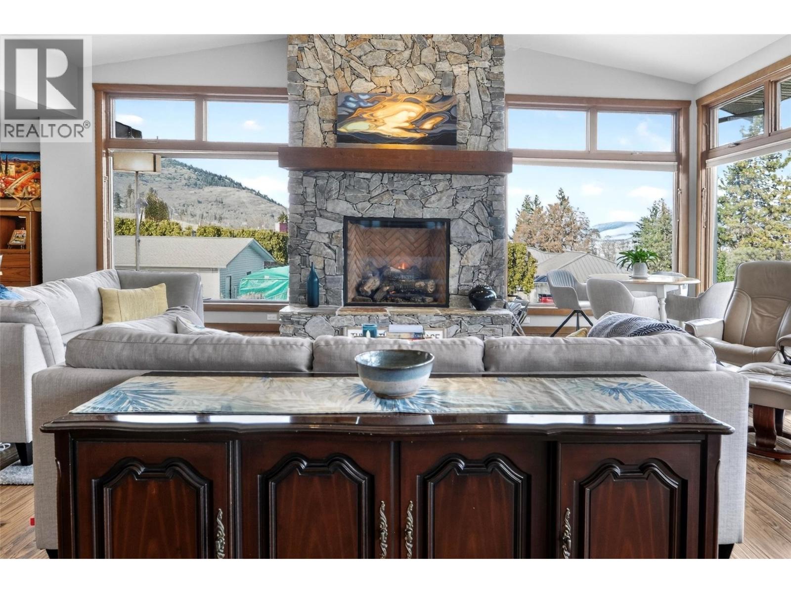 660 Pineview Drive, Kaleden