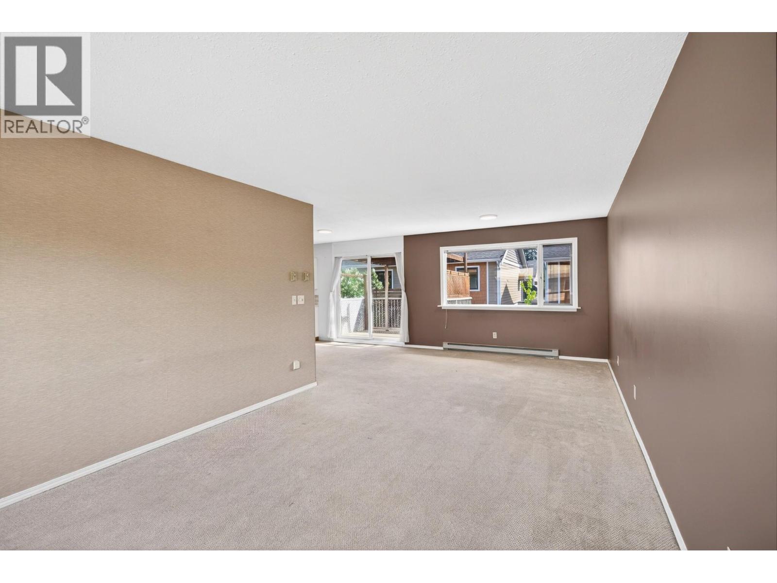 #2 4405 20 Street - 22