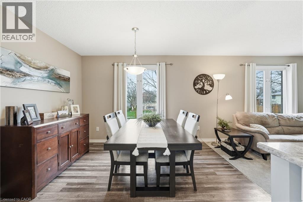 32 HOBART Crescent, Brantford, Ontario, N3P1V6 — Photo 29