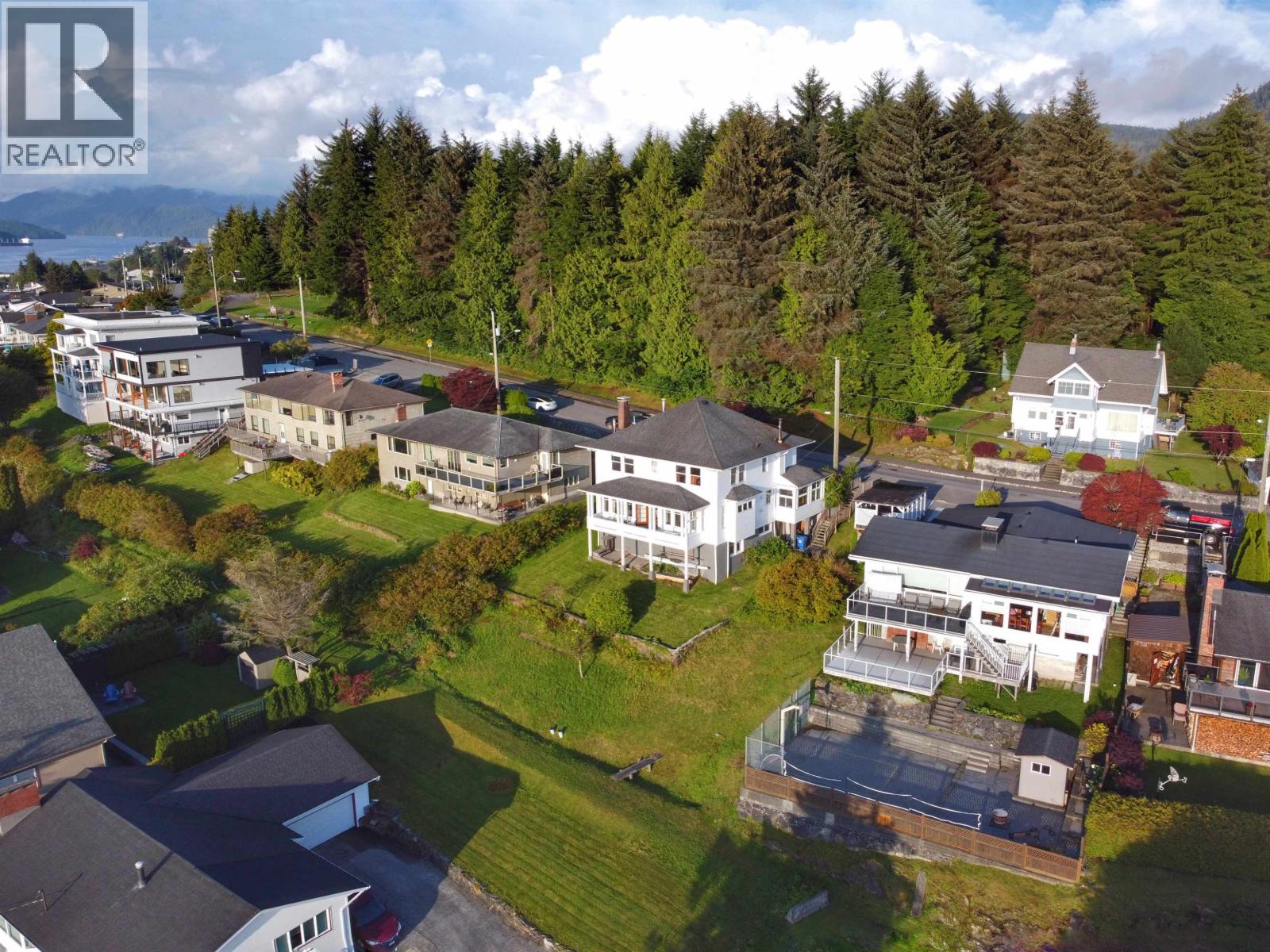 2150 ATLIN AVENUE - Image 2