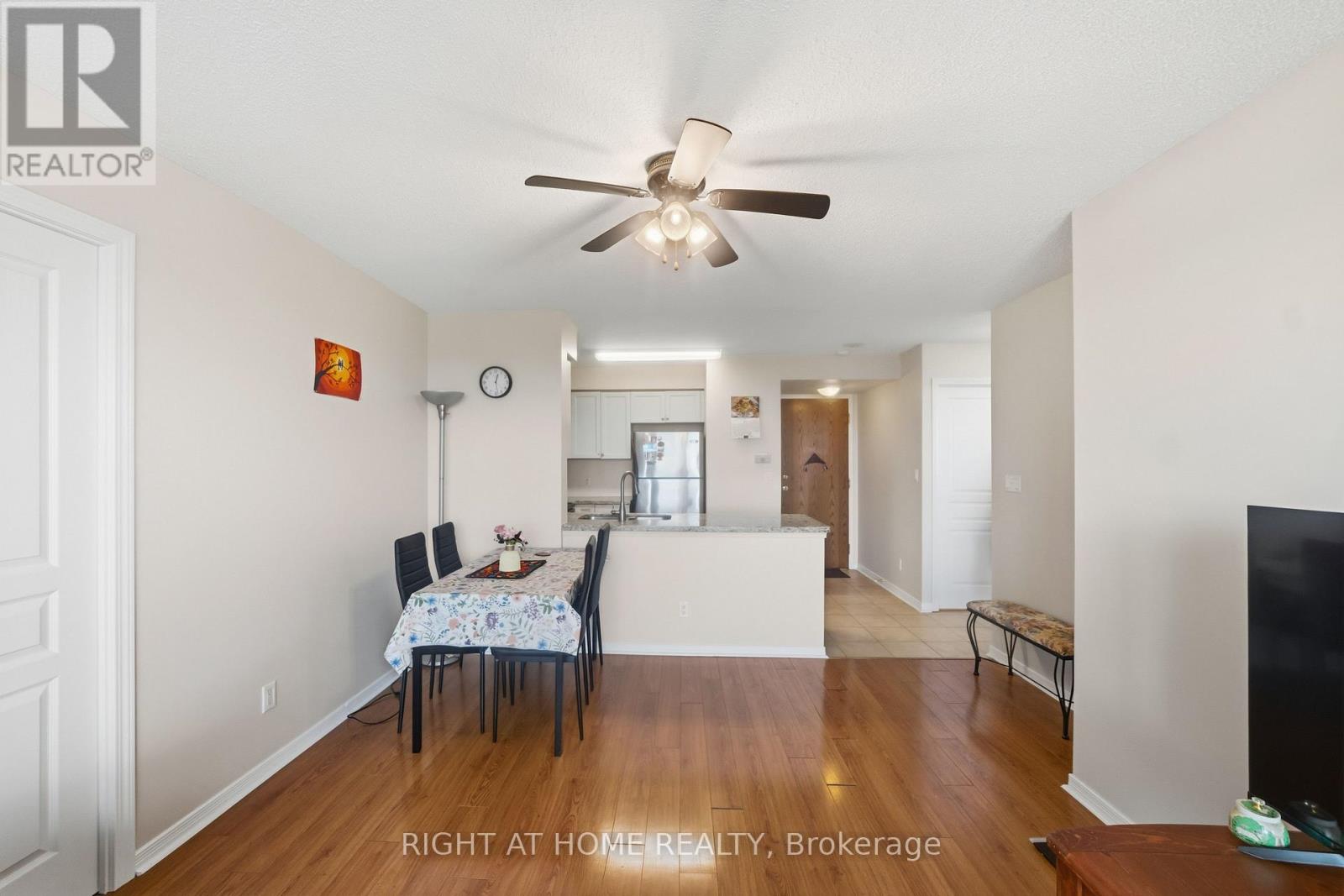 #607 4879 KIMBERMOUNT AVENUE - 5