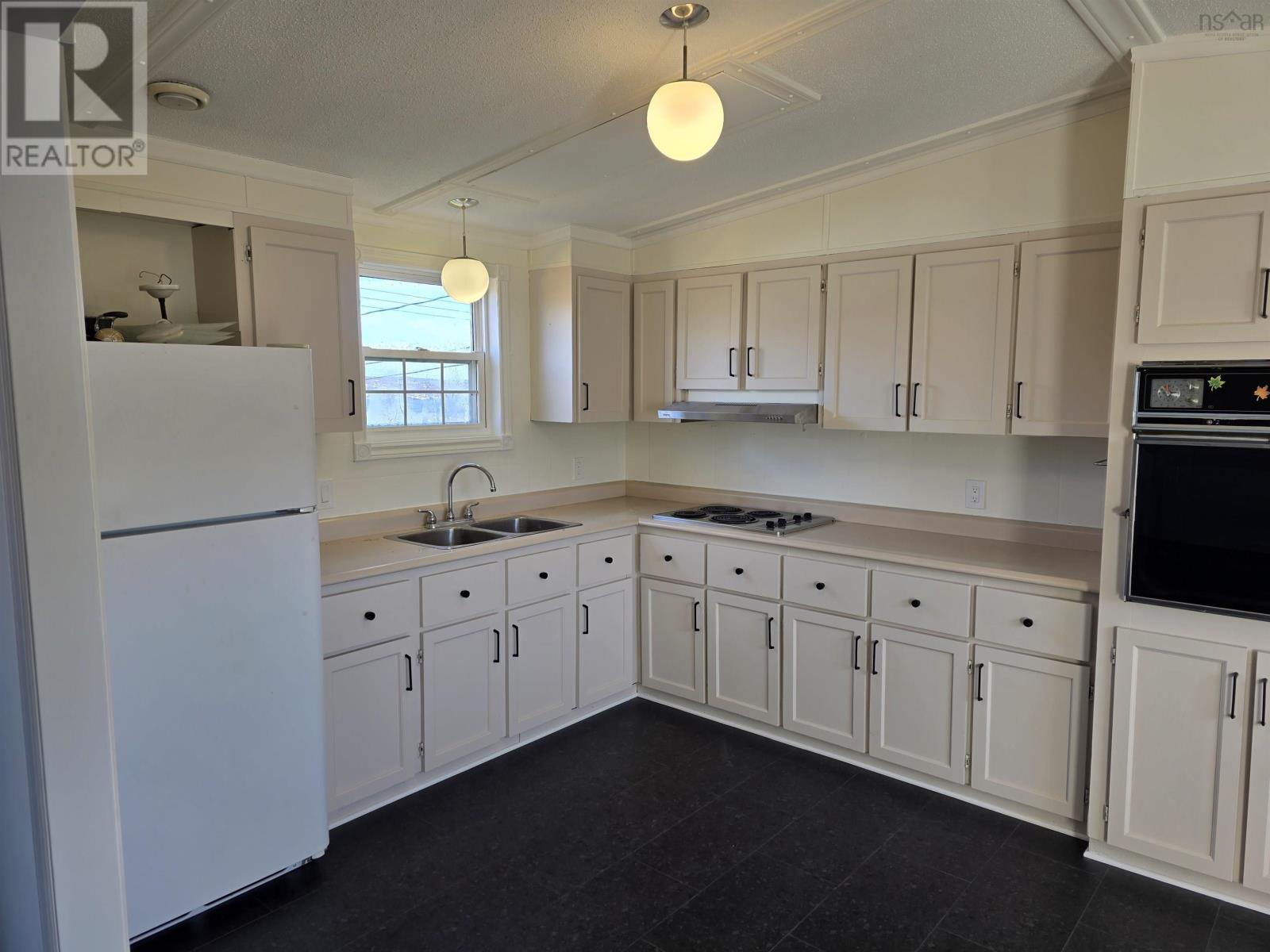 Property 21 of 30 of 16 Earl Ryan Drive