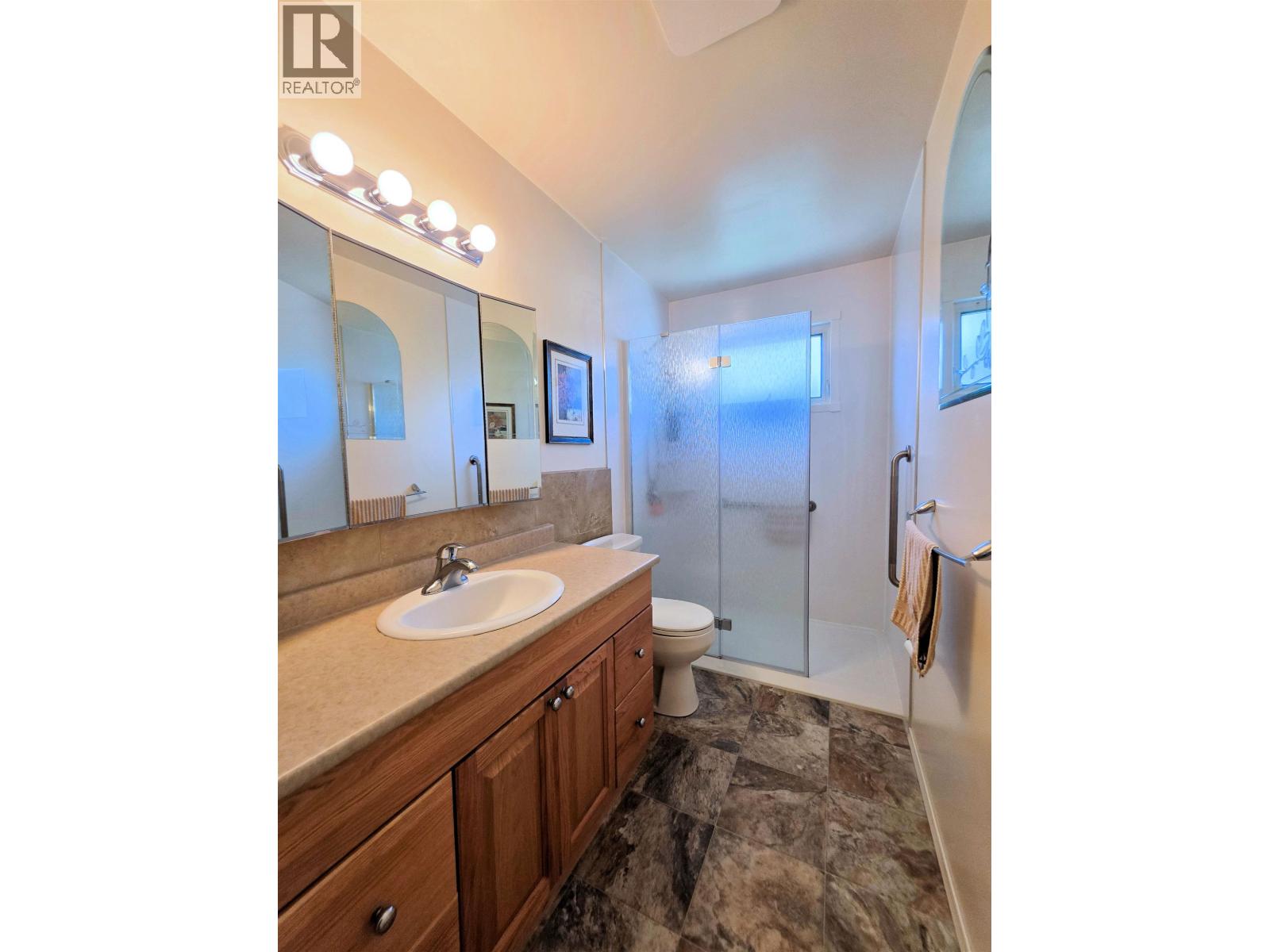 957 KERRY STREET - 10
