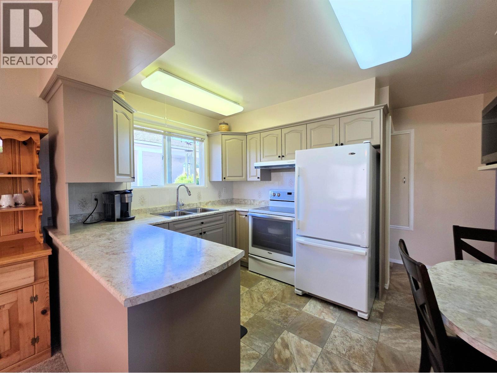 957 KERRY STREET - 4