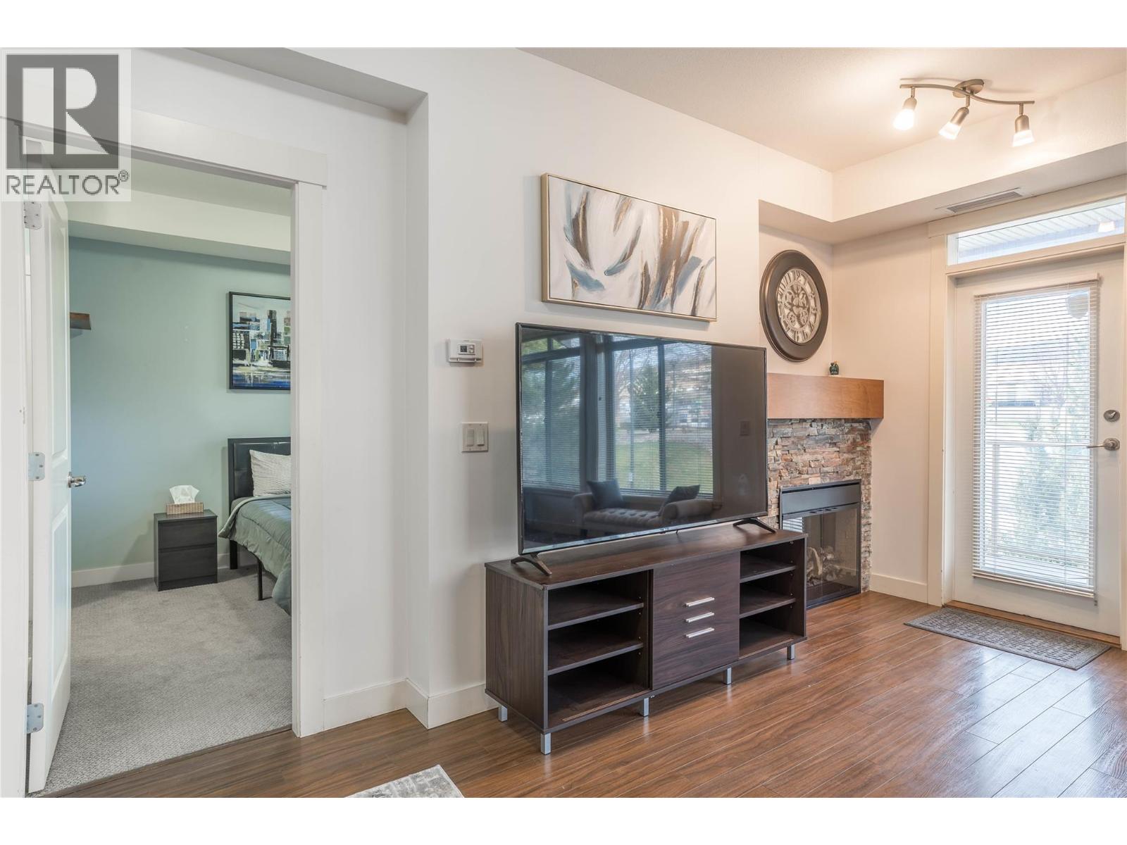 #213 3533 Carrington Road - 9