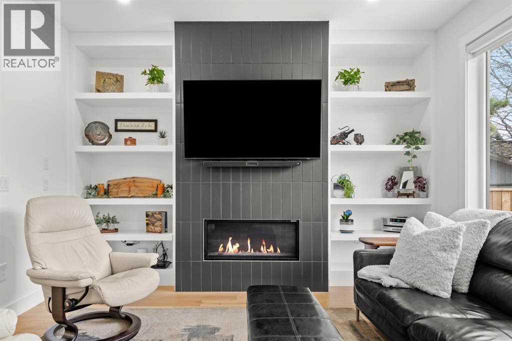 2407 33 Street SW - 8